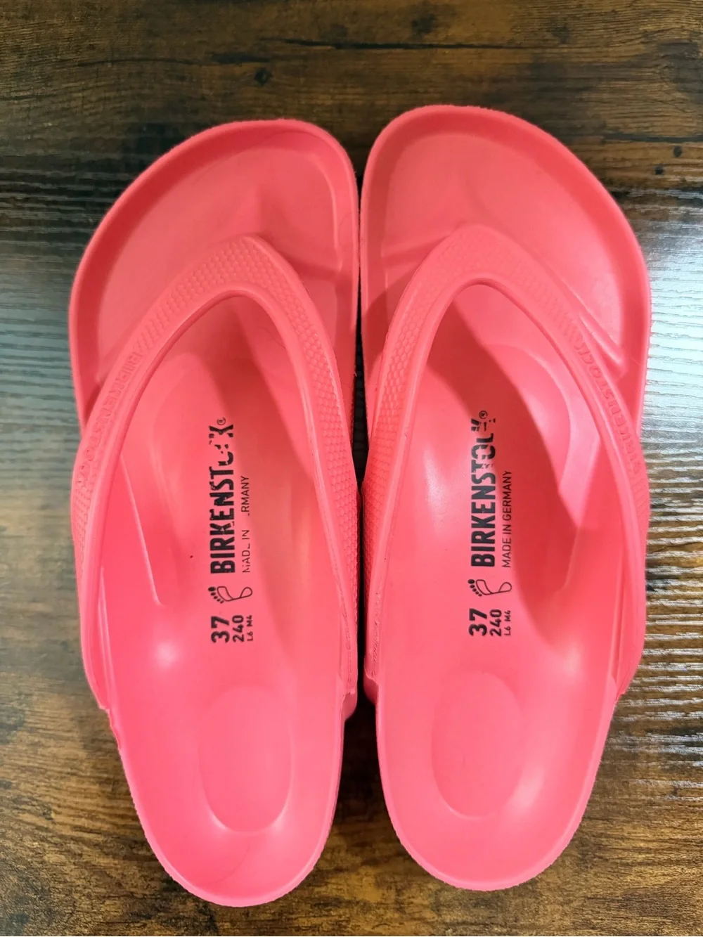 Birkenstock Pink Thong Sandals Women’s Size 37